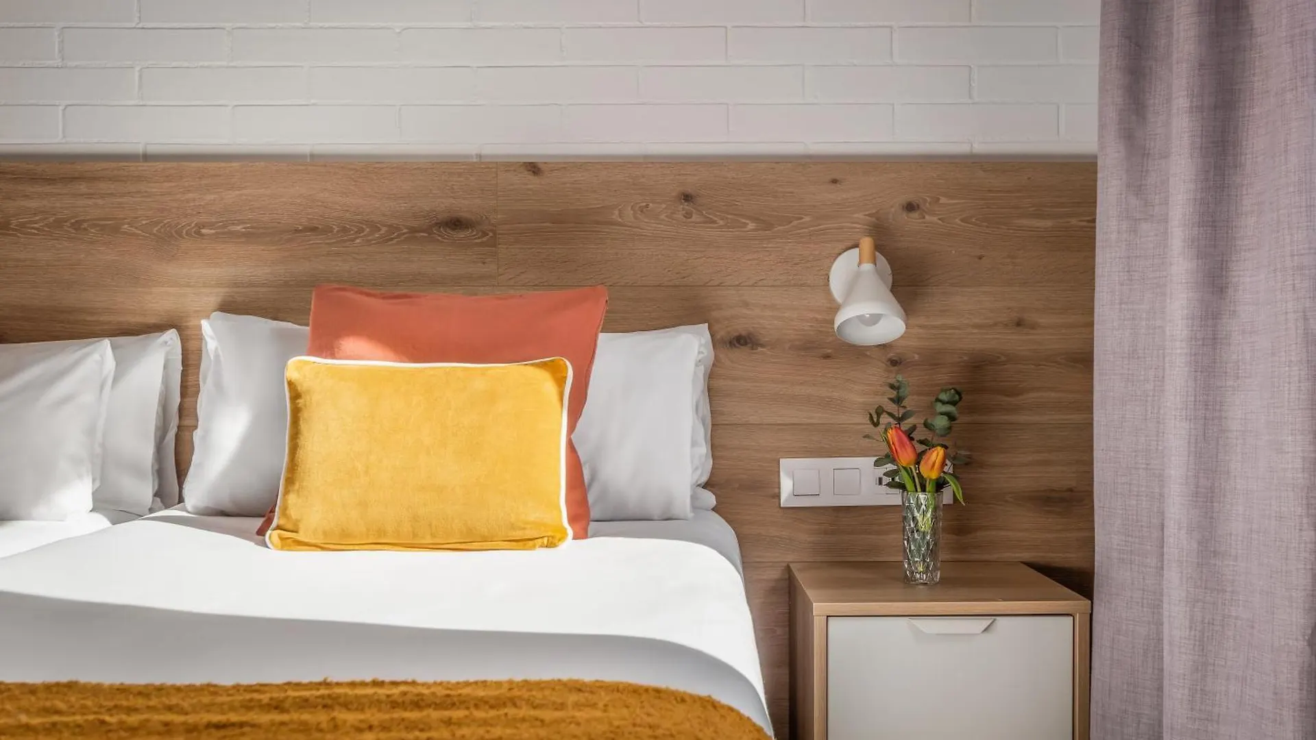 Bypillow House Barcelona Hotel