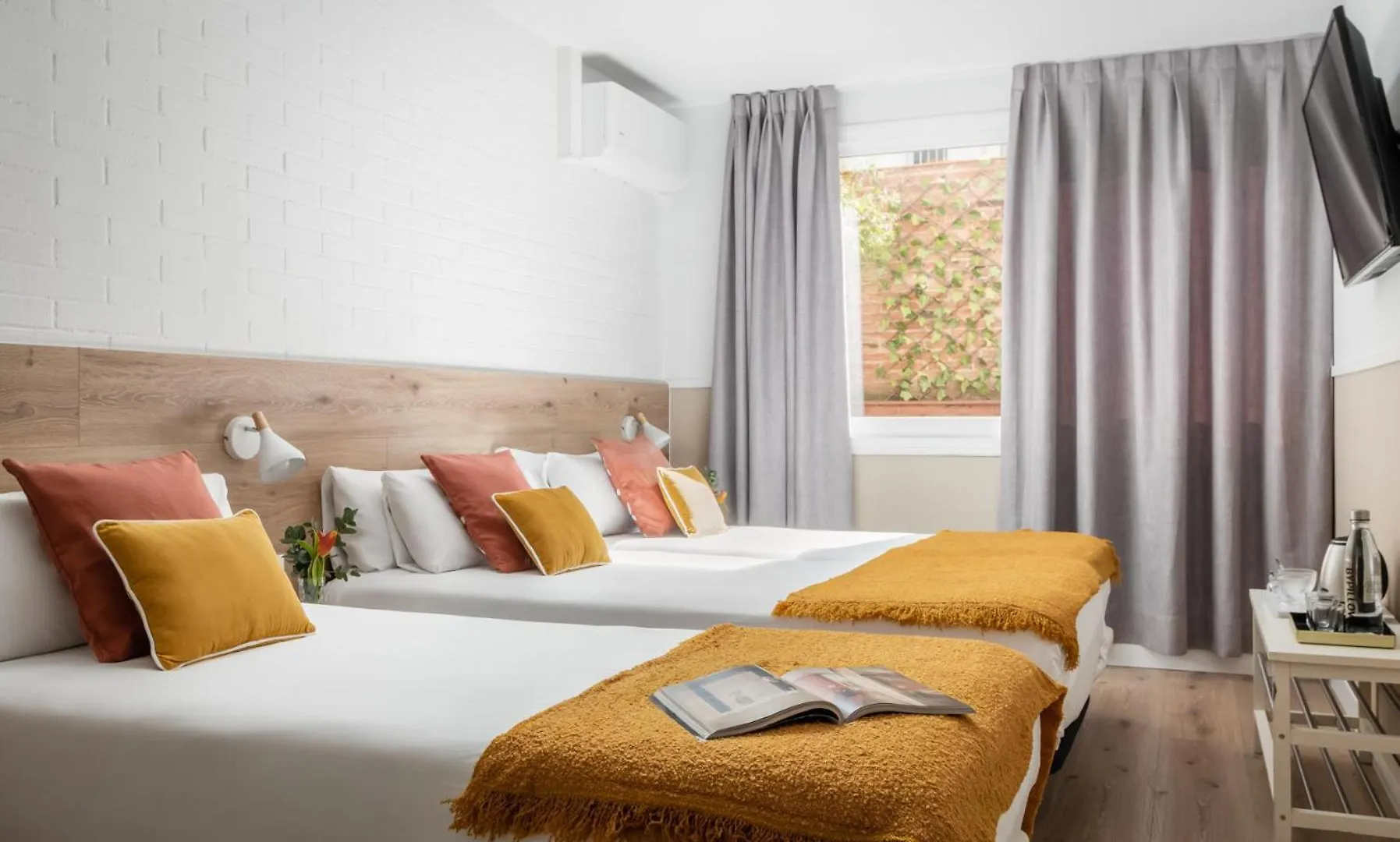 Hotel Bypillow House Barcelona Spain