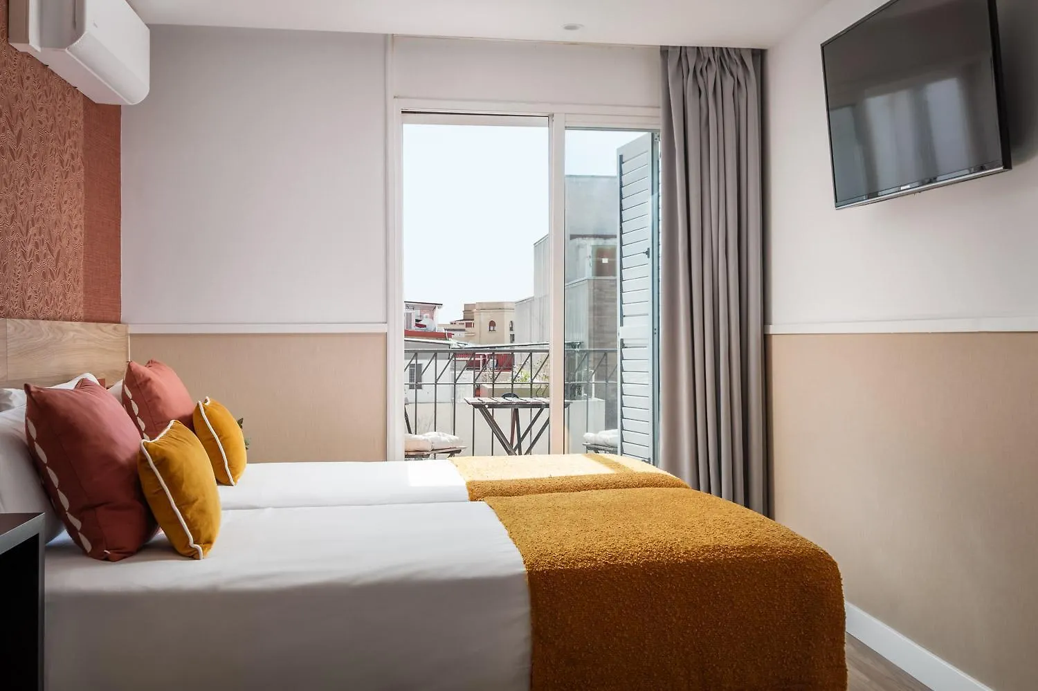 Bypillow House Barcelona 0*,
